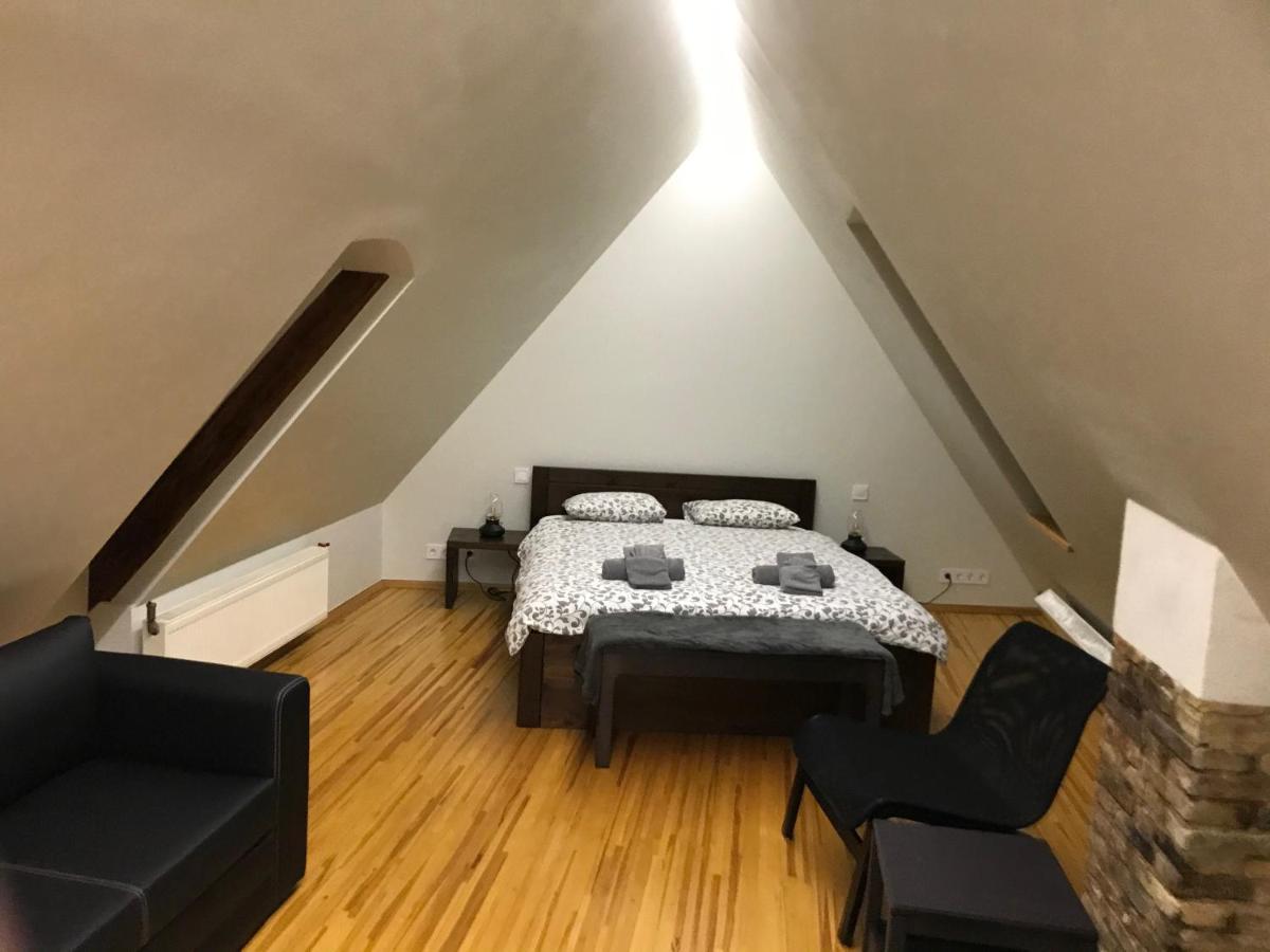 شقة Doma Square Penthouse, In The Heart Of Old Town ريغا المظهر الخارجي الصورة